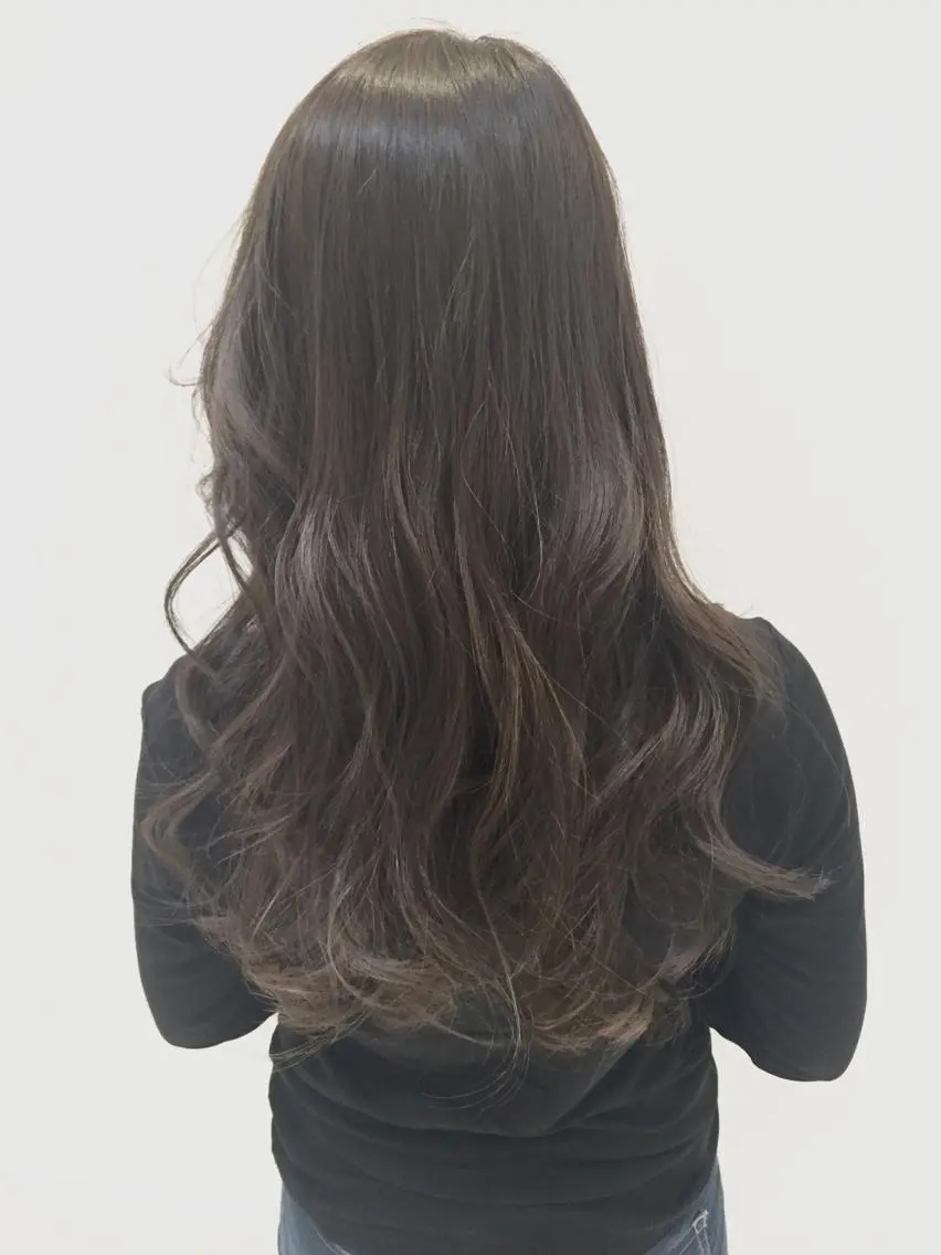 セミロング カラー アッシュ アッシュグレー ハイトーン×髪質改善 KENTAのヘアスタイル