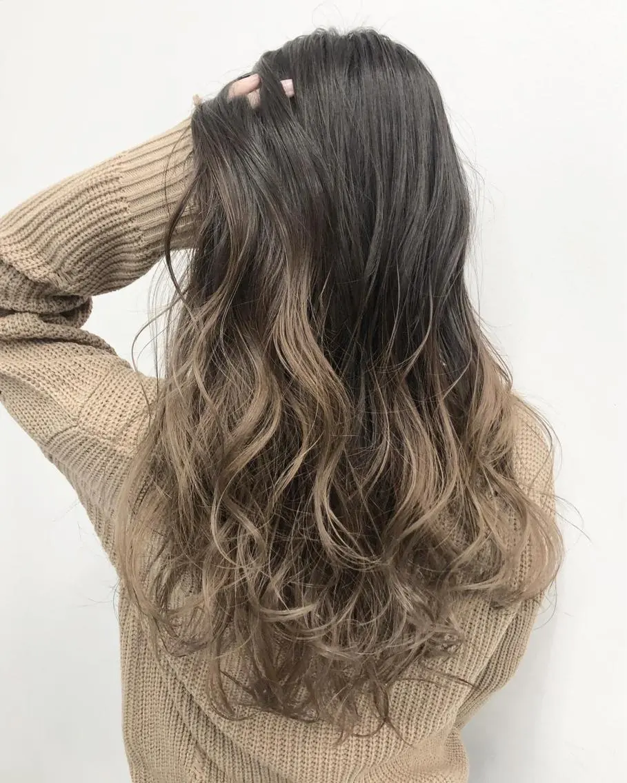 ロング カラー ヘアアレンジ グラデーションカラー 【公式】amble luxe池袋東口🩷のヘアスタイル
