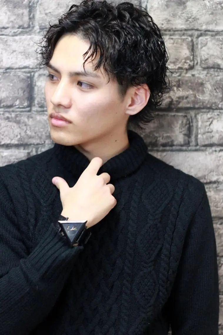 ショート パーマ メンズ センターパート 柴田 陽平のヘアスタイル