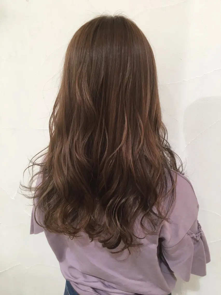 カラー 乳井 悠香のヘアスタイル