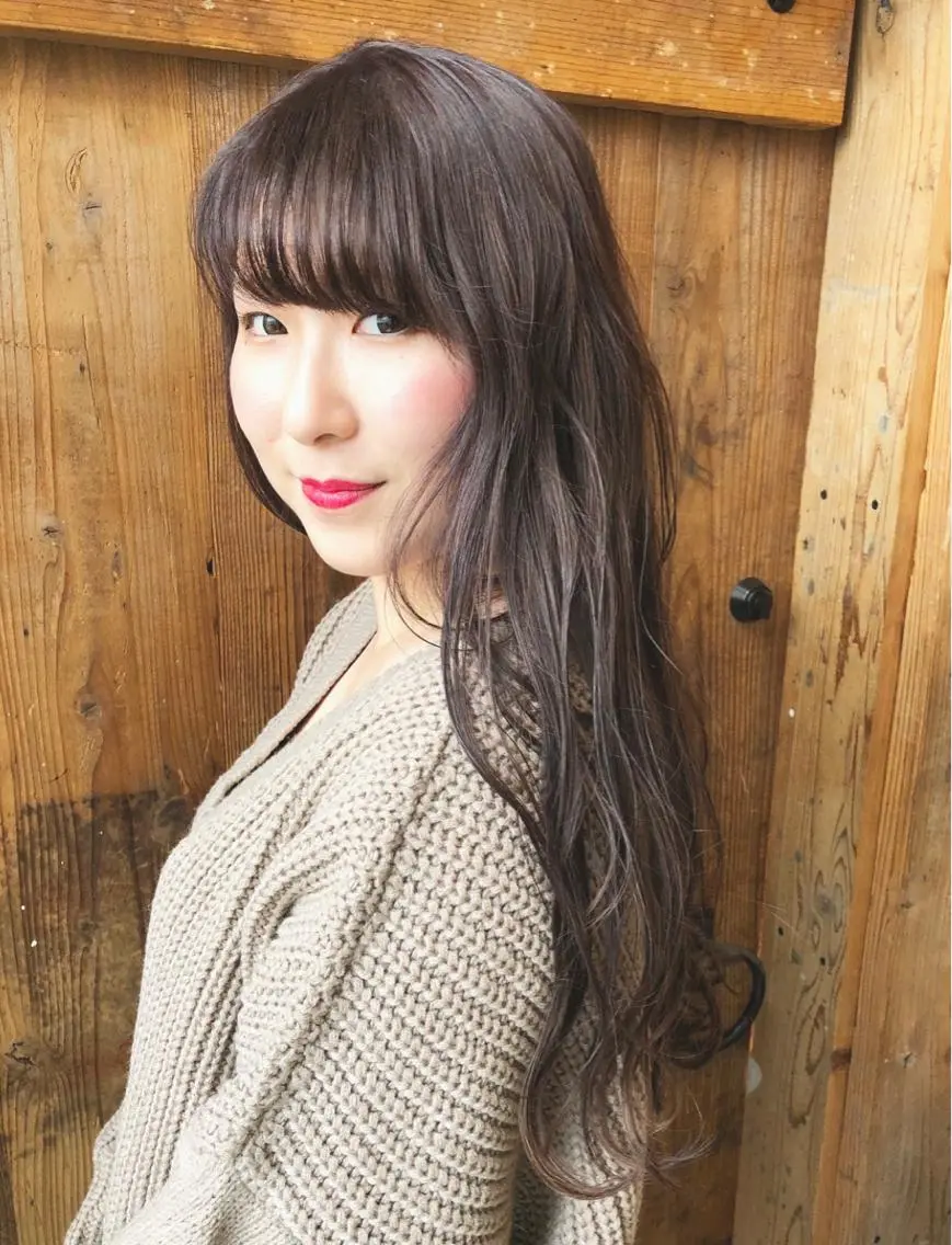 ロング カラー アッシュ 透明感カラー バイオレットカラー 岩田 萌那のヘアスタイル