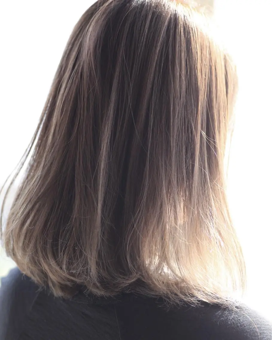 ミディアム カット ヘアカラー 岡本 一平のヘアスタイル