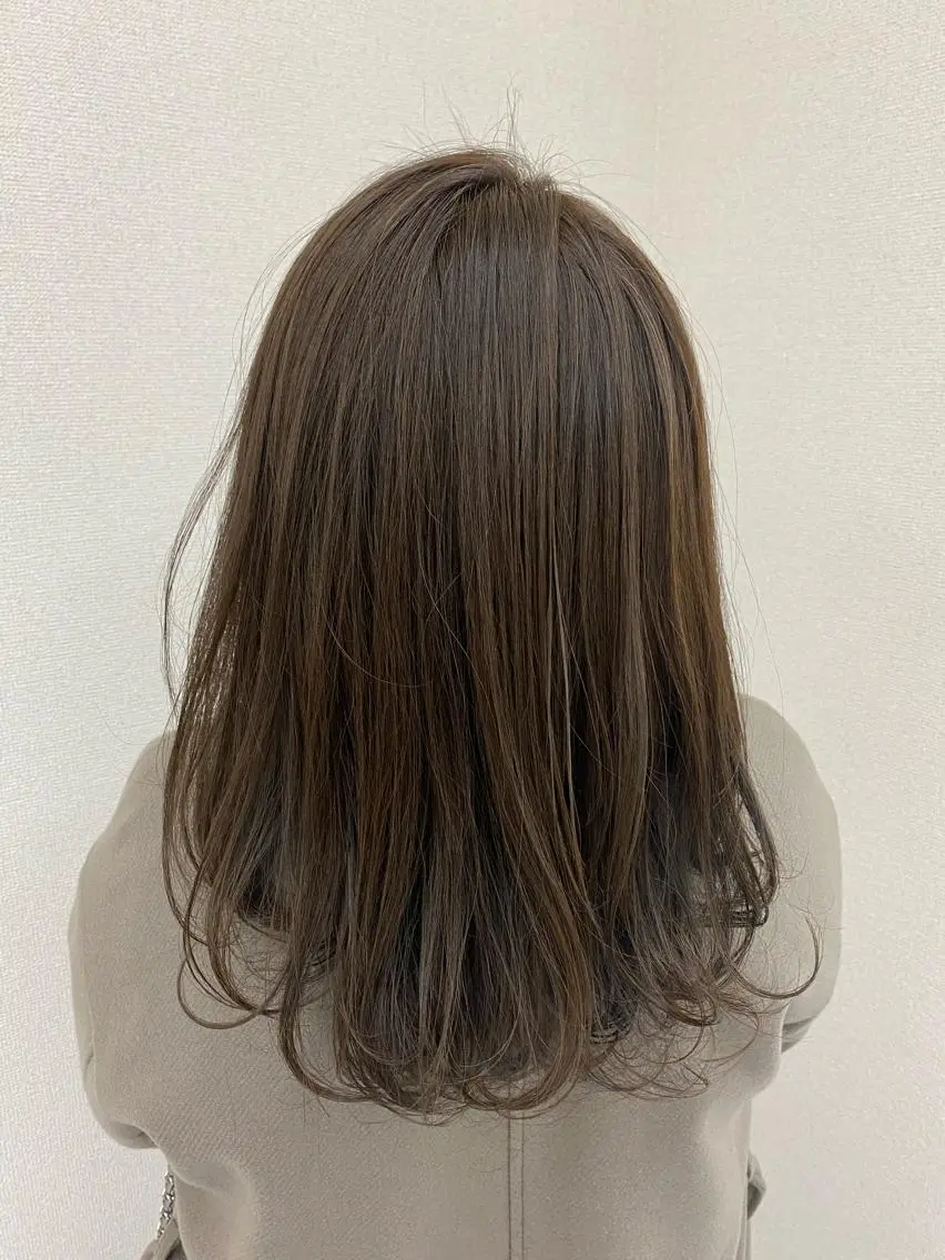 セミロング カラー ベージュカラー 松本 沙良のヘアスタイル