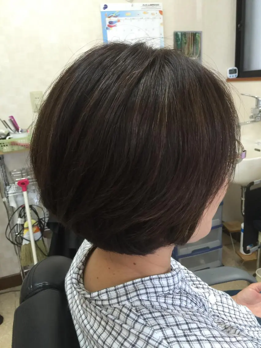 ショート ボブ 石塚 浩のヘアスタイル