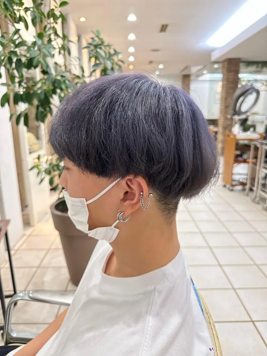 ショート カラー メンズ メンズブリーチ アッシュ ブリーチ 透明感カラー メンズパーマ特化/ シャドウ/波巻/陸翔のヘアスタイル