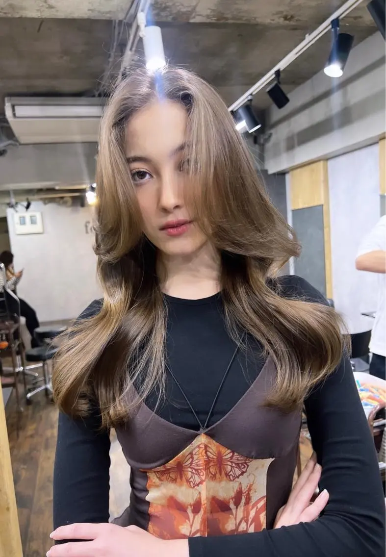 ロング カラー パーマ ヘアアレンジ メンズ キッズ ネイル マツエク・マツパ アイブロウ レイヤー/顔周り 韓国ヘア森田和貴のヘアスタイル