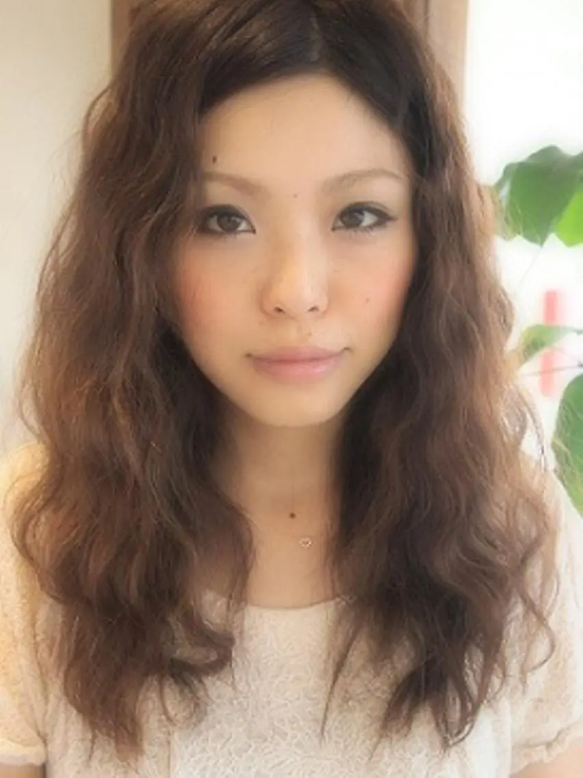 ミディアム パーマ 外国人風カラー grand juteのヘアスタイル