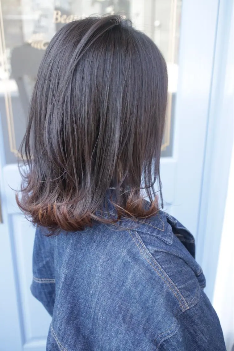 ミディアム ボブ 外ハネヘア 吉本 知弘のヘアスタイル