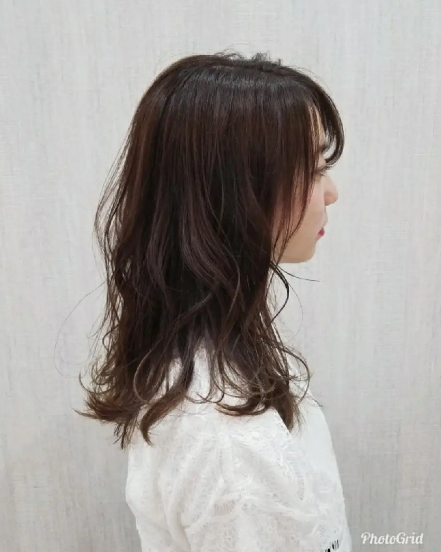 セミロング アッシュ レイヤー×艶髪特化 代表 西村功平のヘアスタイル