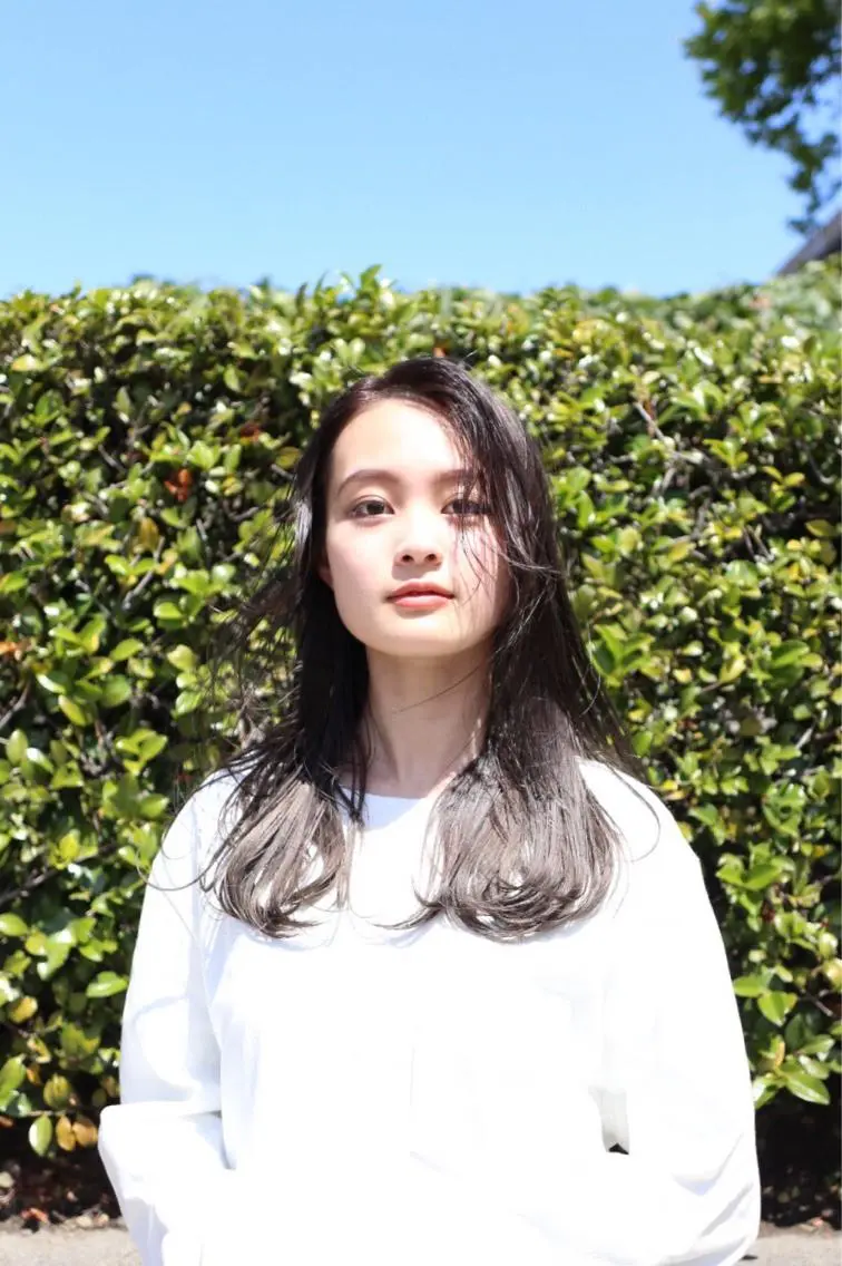 ロング カラー グラデーションカラー グレージュ ハイトーン/レイヤー /ウルフ⭐️永田⭐️のヘアスタイル