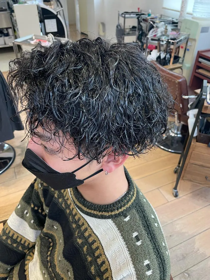 パーマ メンズ n/m by JIL BLAN KAIのヘアスタイル