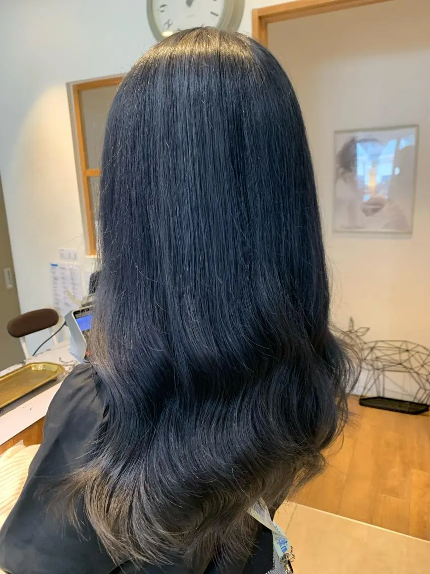 ロング ヘアカラー 庄司 沙羅のヘアスタイル
