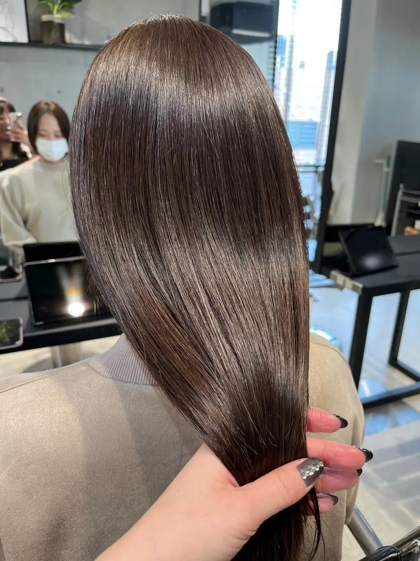 ミディアム カラー パーマ ヘアアレンジ カット ヘアカラー トリートメント 透明感/オリーブ/ グレージュ/YUKAのヘアスタイル