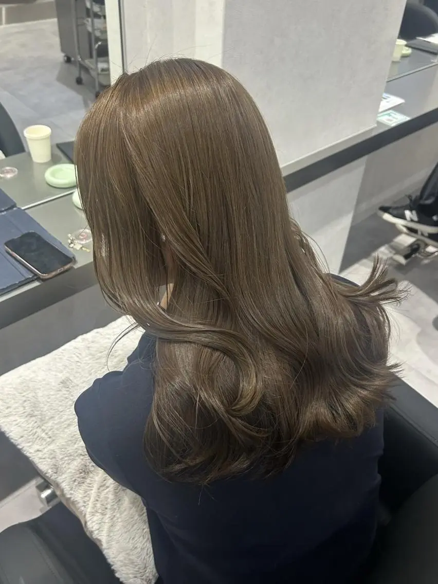 セミロング ショートボブ アッシュ アッシュブラウン ボブ 髪質改善 カット ヘアカラー トリートメント N° jemica 札幌のヘアスタイル