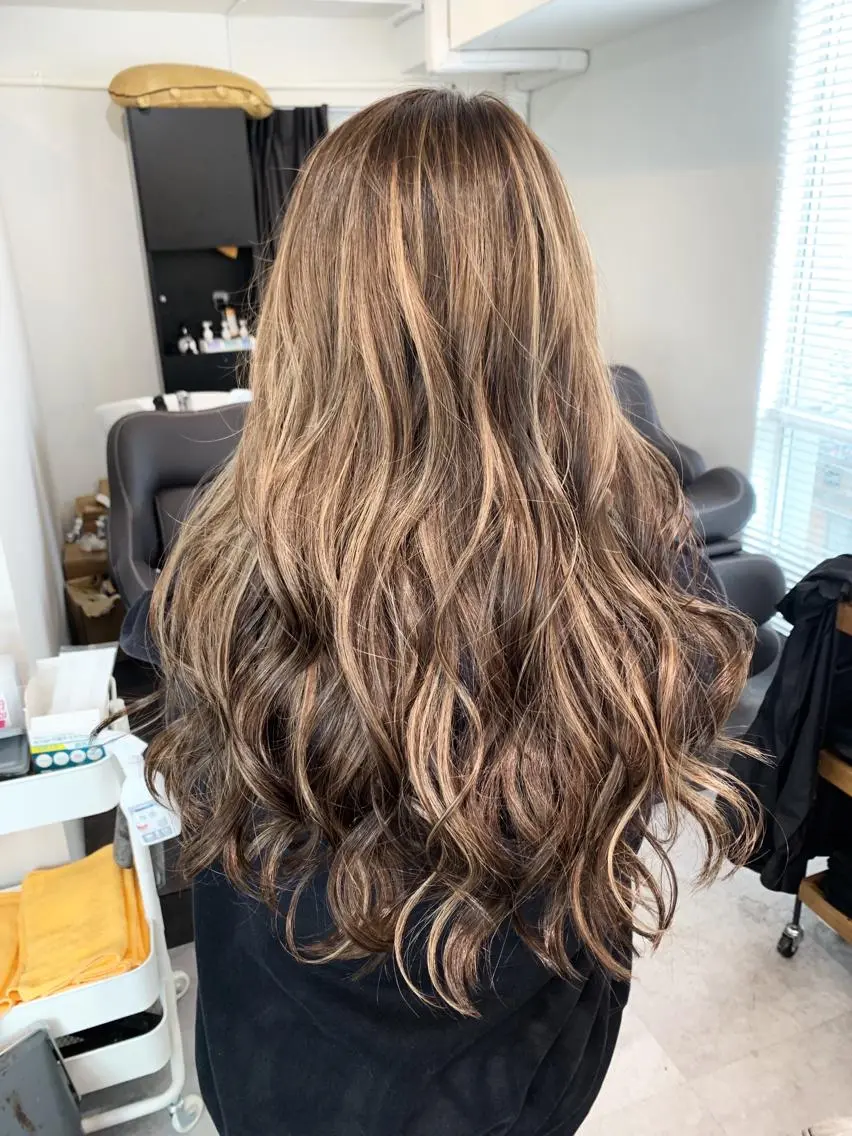 ロング ハイライト レイヤー×縮毛矯正 深見 拓のヘアスタイル