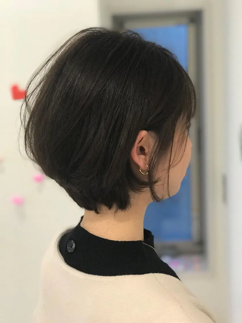 ショート カラー パーマ ヘアアレンジ ショートボブ イルミナカラー ボブ ショートヘア カット ヘアカラー APSEE メンズカラー特化のヘアスタイル