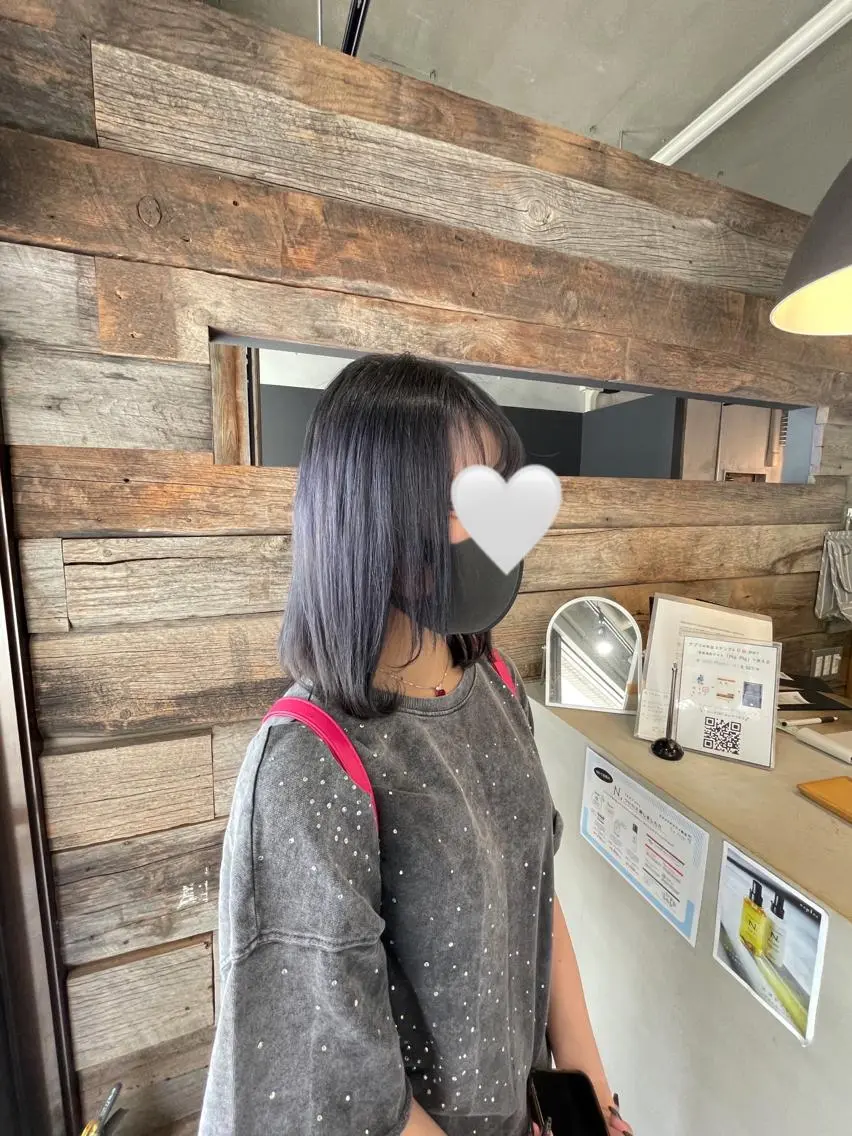 セミロング andKおもろまち店 艶ダブルカラー✨のヘアスタイル
