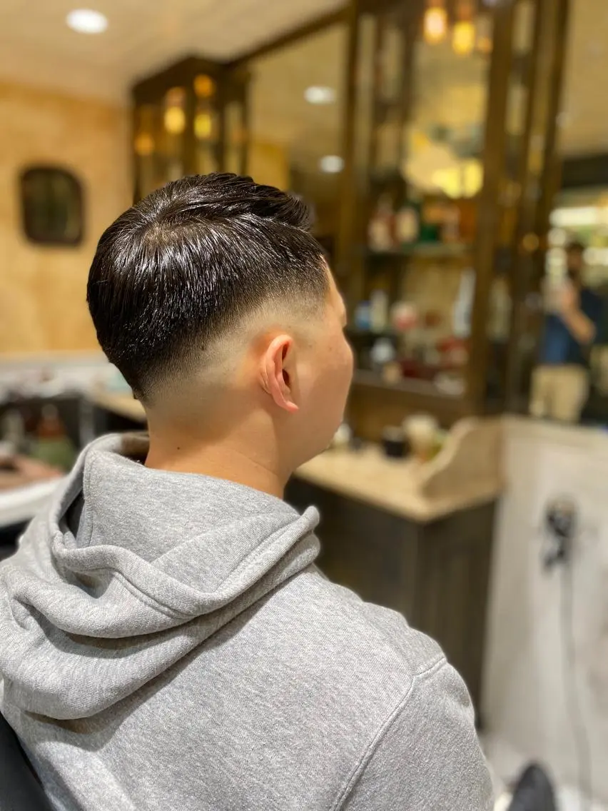 ショート メンズ 山﨑 愛也のヘアスタイル