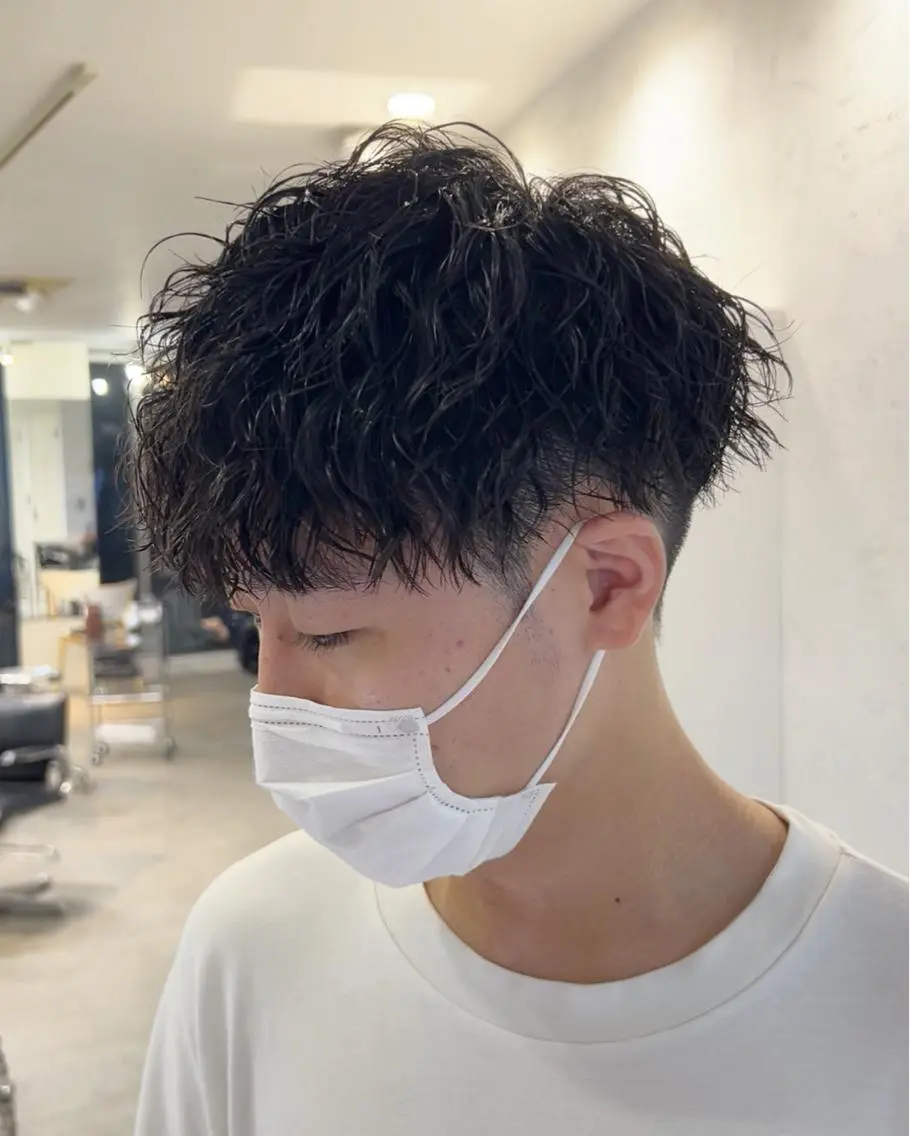 カラー パーマ ヘアアレンジ メンズ キッズ ネイル マツエク・マツパ アイブロウ メンズパーマ ツイストスパイラルパーマ スパイラルパーマ カット パーマ トリートメント ショートヘア原宿 fifth コシのヘアスタイル