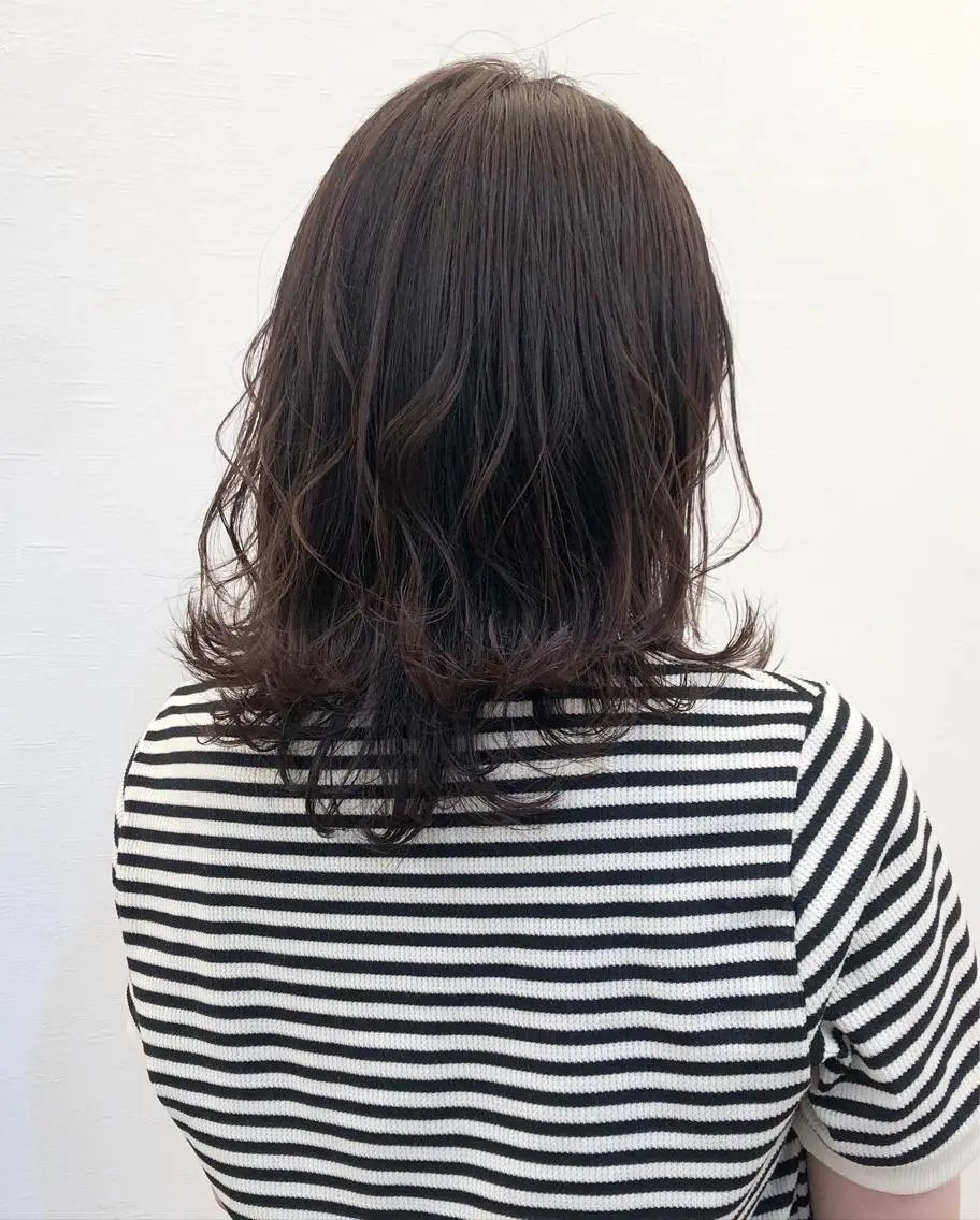 ミディアム ツノガイ エリのヘアスタイル