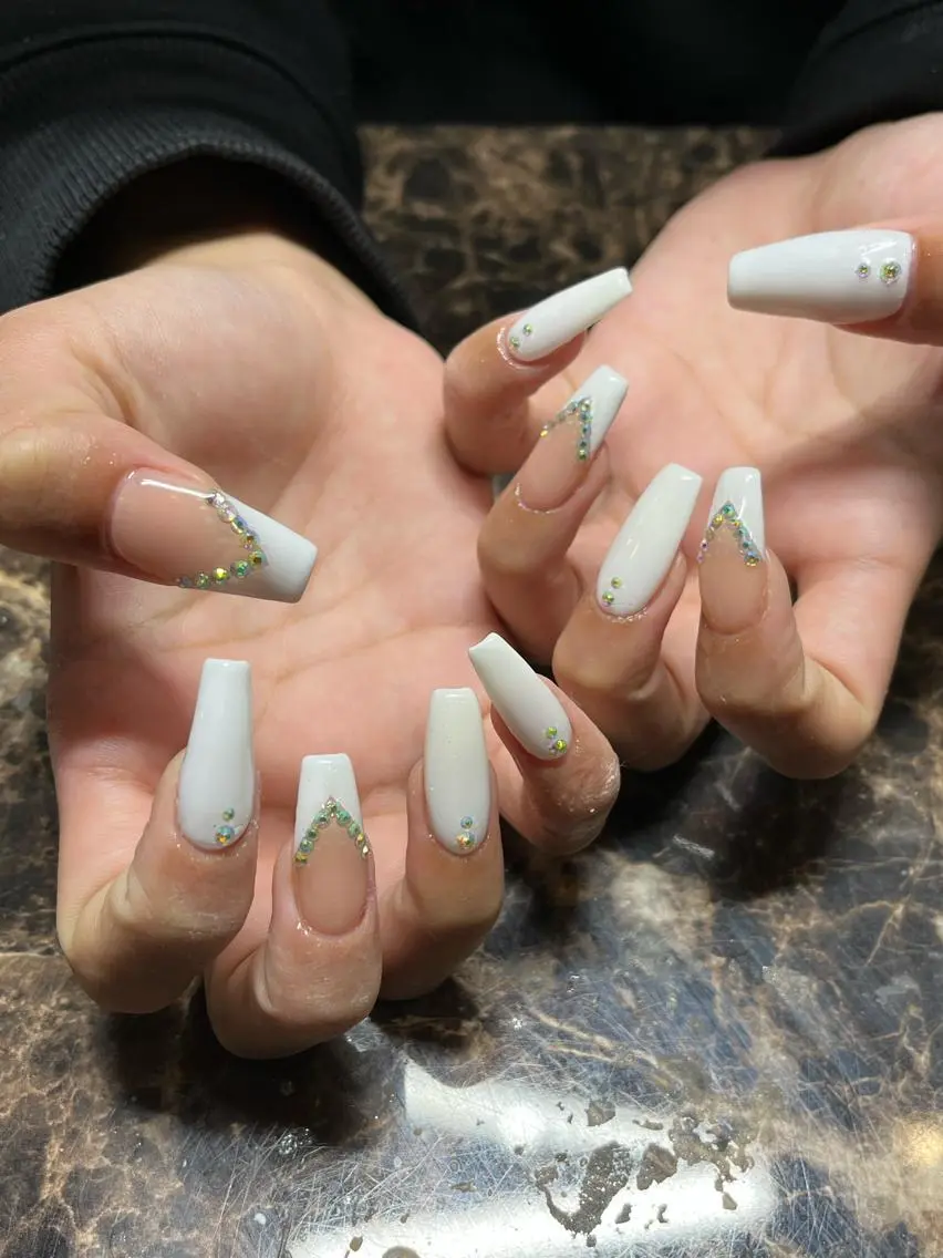 ネイル ハンドネイル IROHA Nail 矢掛萌子のネイルデザイン