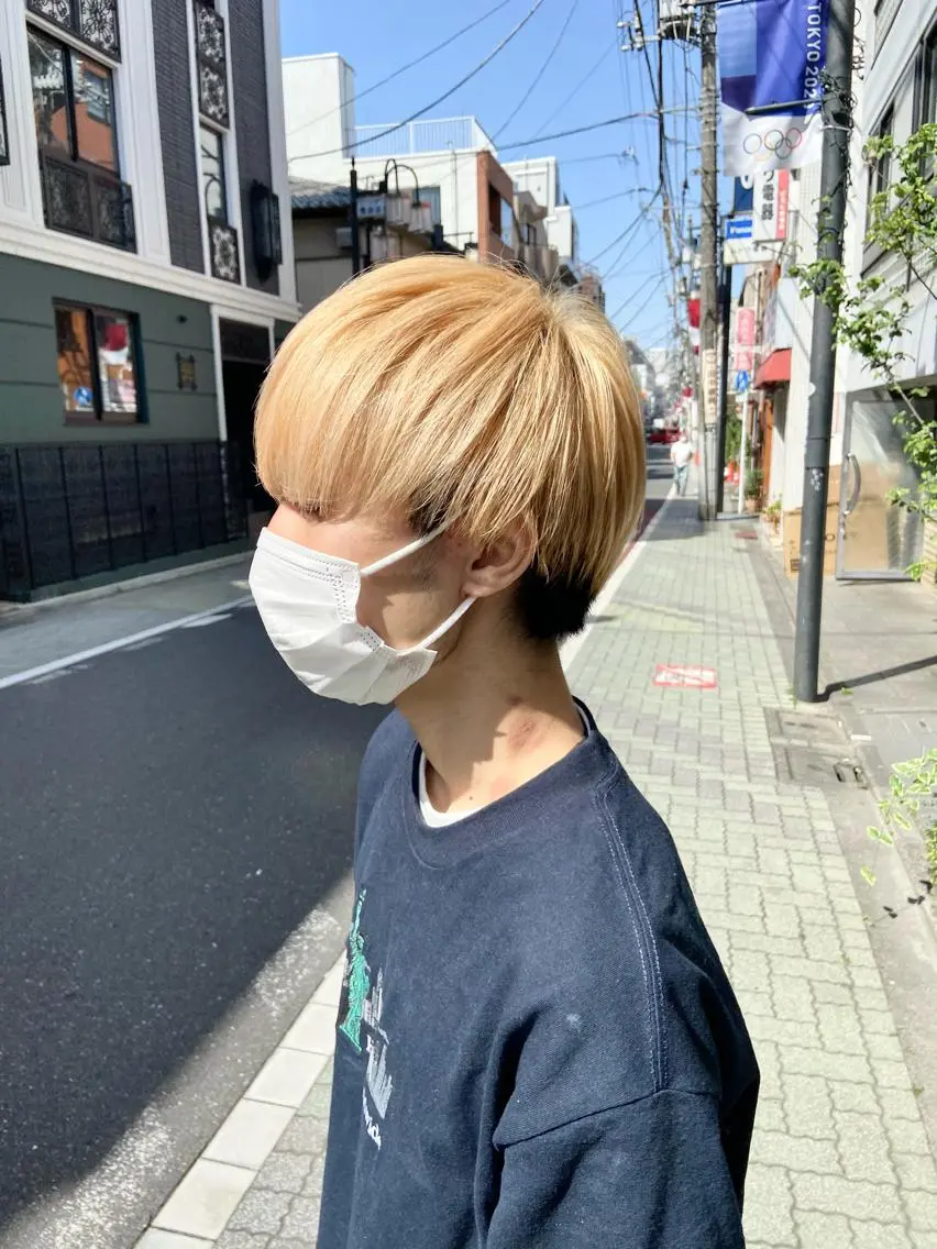 ショート カラー メンズ メンズブリーチ ベージュカラー ブリーチ ブロンド 透明感カラー 原一真/ 外国人ショートヘアのヘアスタイル