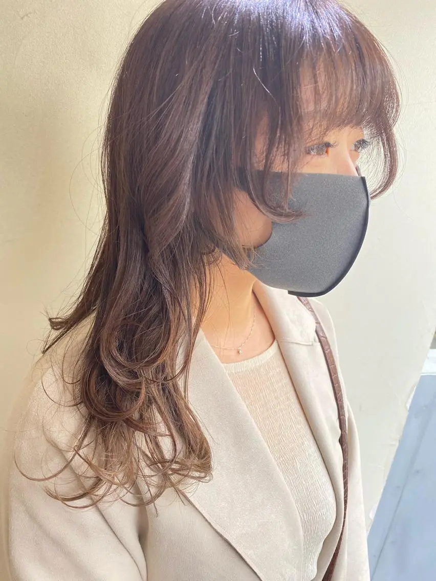 ミディアム カラー パーマ 顔周りカット レイヤーカット 口コミ150件超え 💬☘️笹岡航太のヘアスタイル