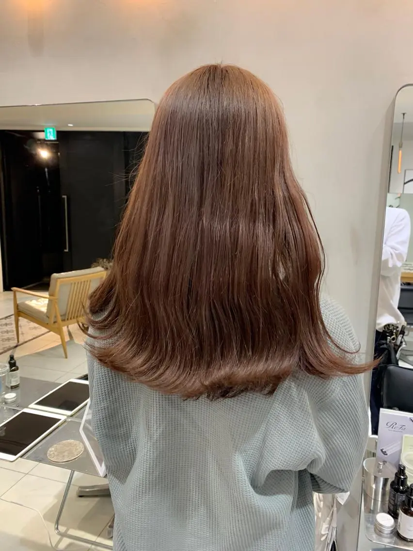セミロング カラー 透明感カラー チバ タクミのヘアスタイル