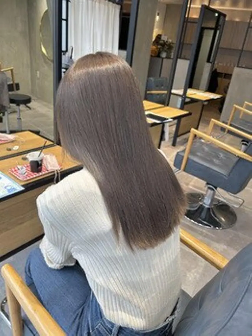 ミディアム カラー パーマ ヘアアレンジ ミディアムパーマ アディクシーカラー ベージュカラー ブリーチ ケアカラー カット トリートメント ヘアケア特化型サロン newi 梅田のヘアスタイル