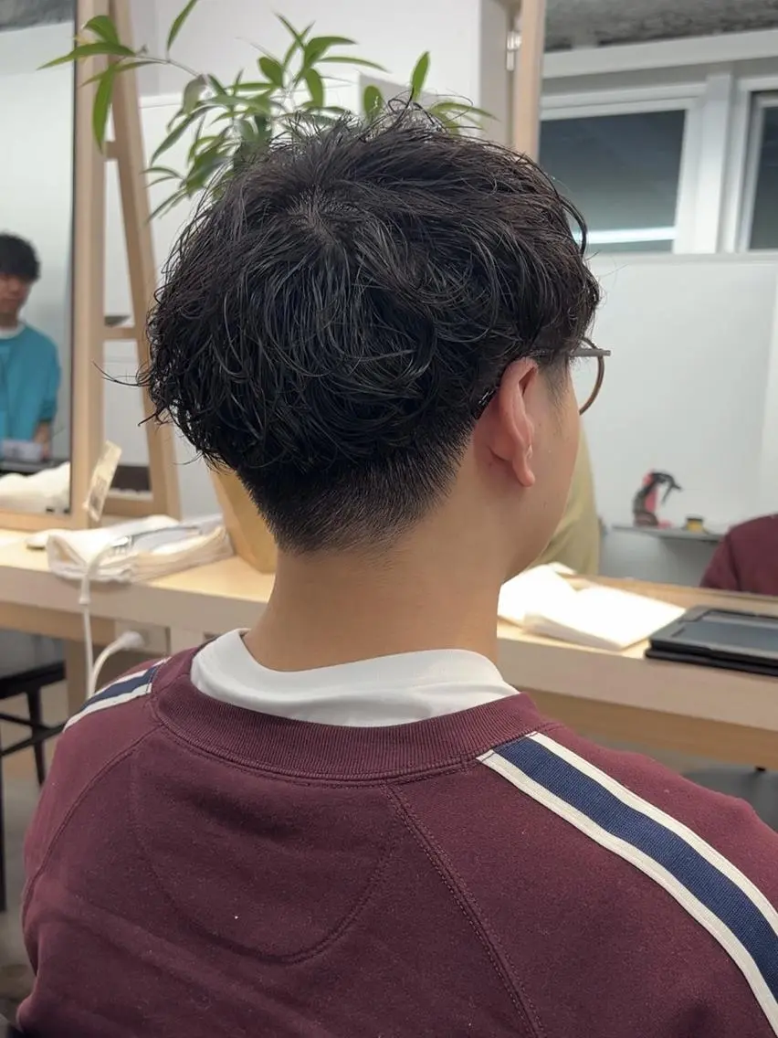 ショート メンズ パーマ センターパート フェザーパーマ マッシュ メンズパーマ メンズショート カット パーマ メンズパーマ/ メンズカット/タクヤのヘアスタイル