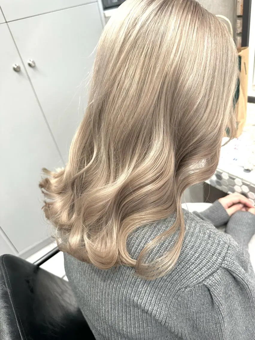 ミディアム quill クイル　ツボイタクマのヘアスタイル
