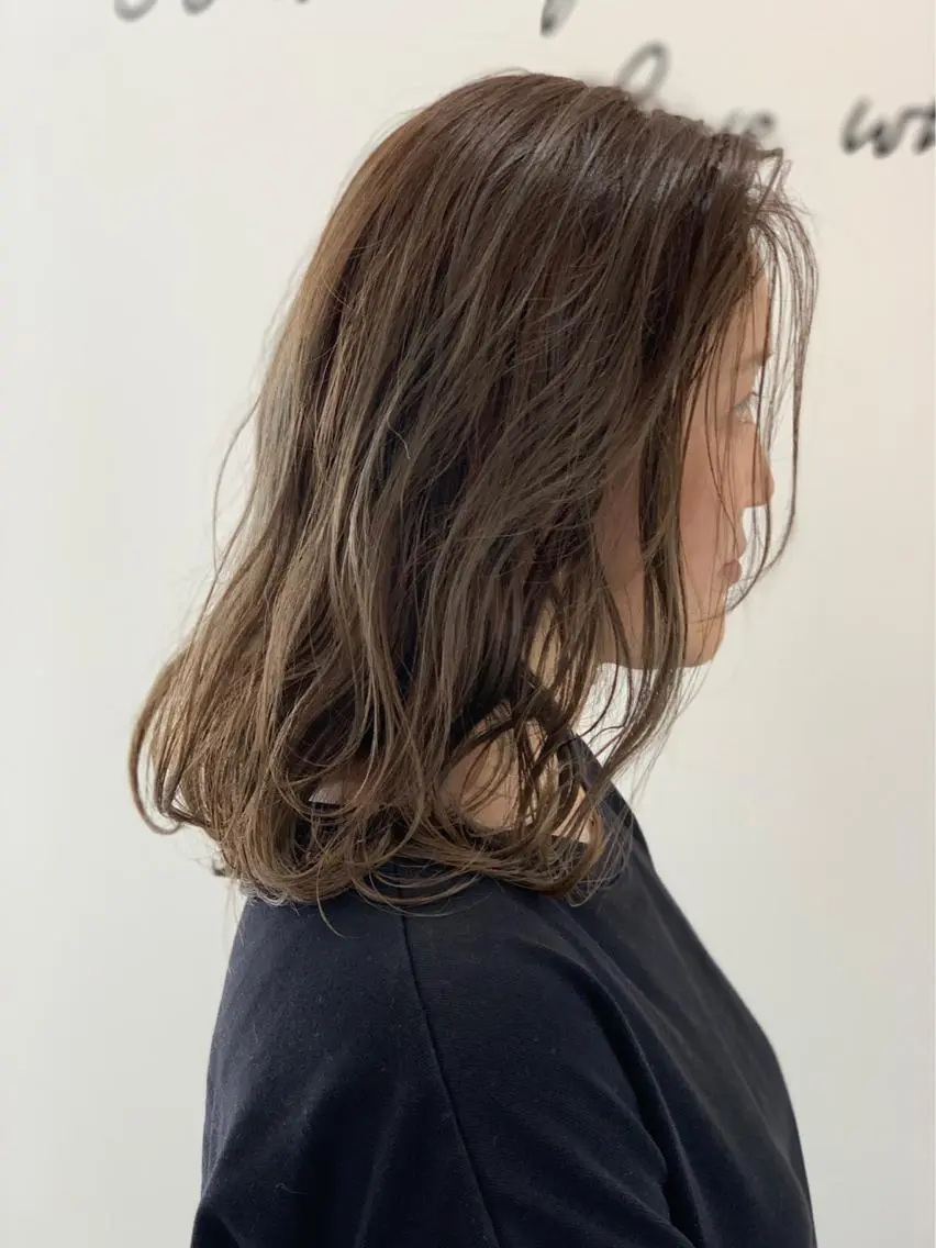 ミディアム その他 明石 歩樹のヘアスタイル