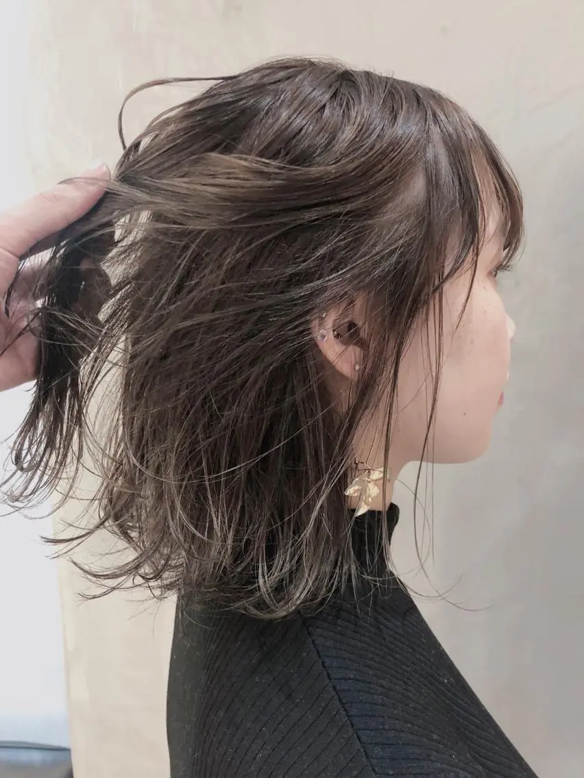 ミディアム カラー パーマ ヘアアレンジ ハイライトカラー ハイライト カット ヘアカラー トリートメント TOMO GEEKS代表のヘアスタイル