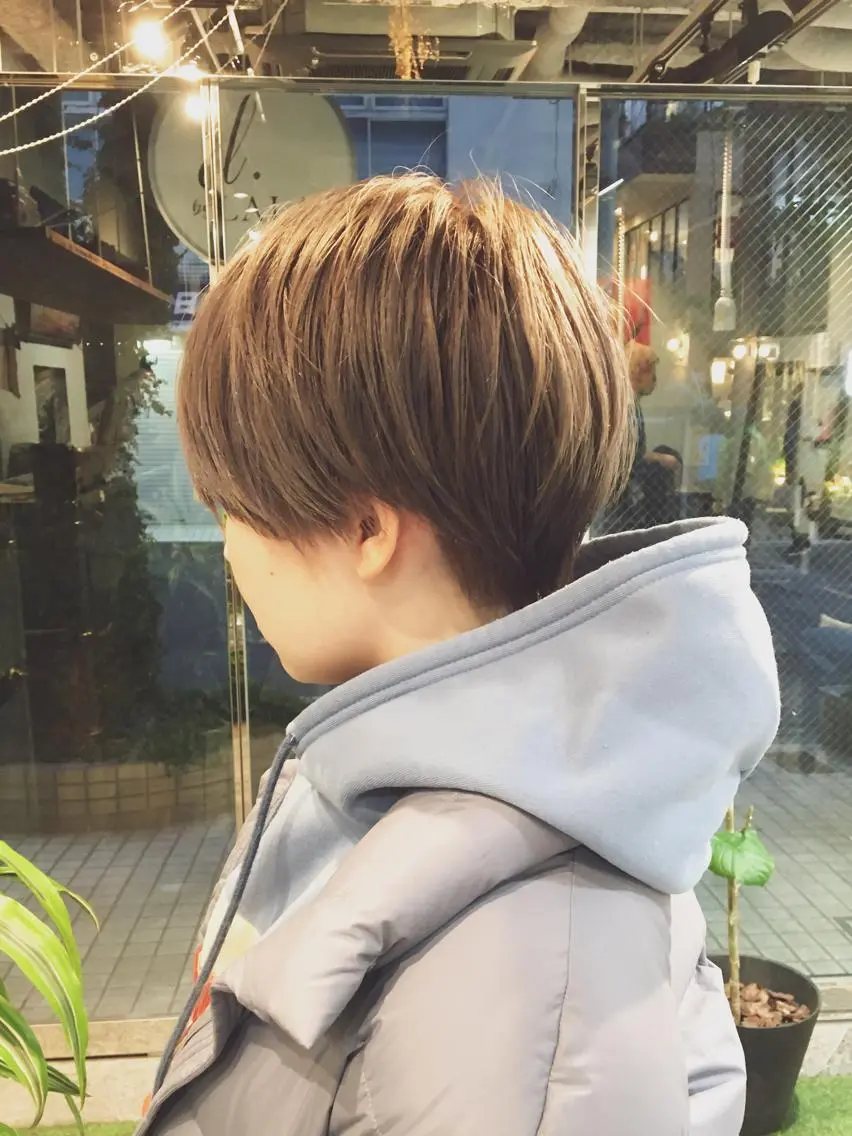 ショート カラー ハンサムショート ベージュカラー ハイトーンカラー ショートヘア ハイトーン/レイヤー /ウルフ⭐️永田⭐️のヘアスタイル