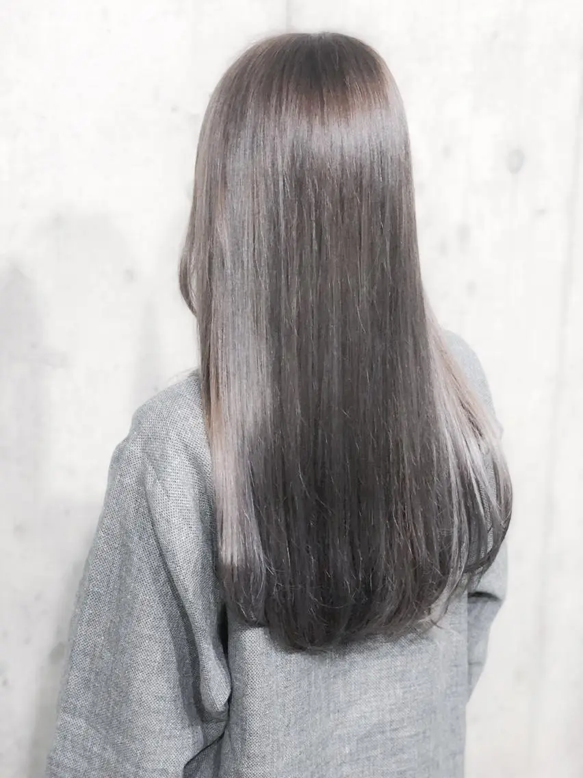 ロング カラー グレージュ 北條 優輝のヘアスタイル