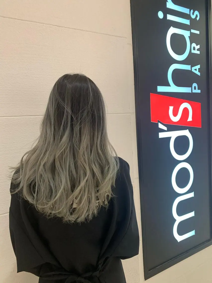 ロング カラー バレイヤージュ グラデーションカラー ハイライトカラー ハイライト レイヤーカット 🤍小田 恵美🤍のマツエク・マツパデザイン