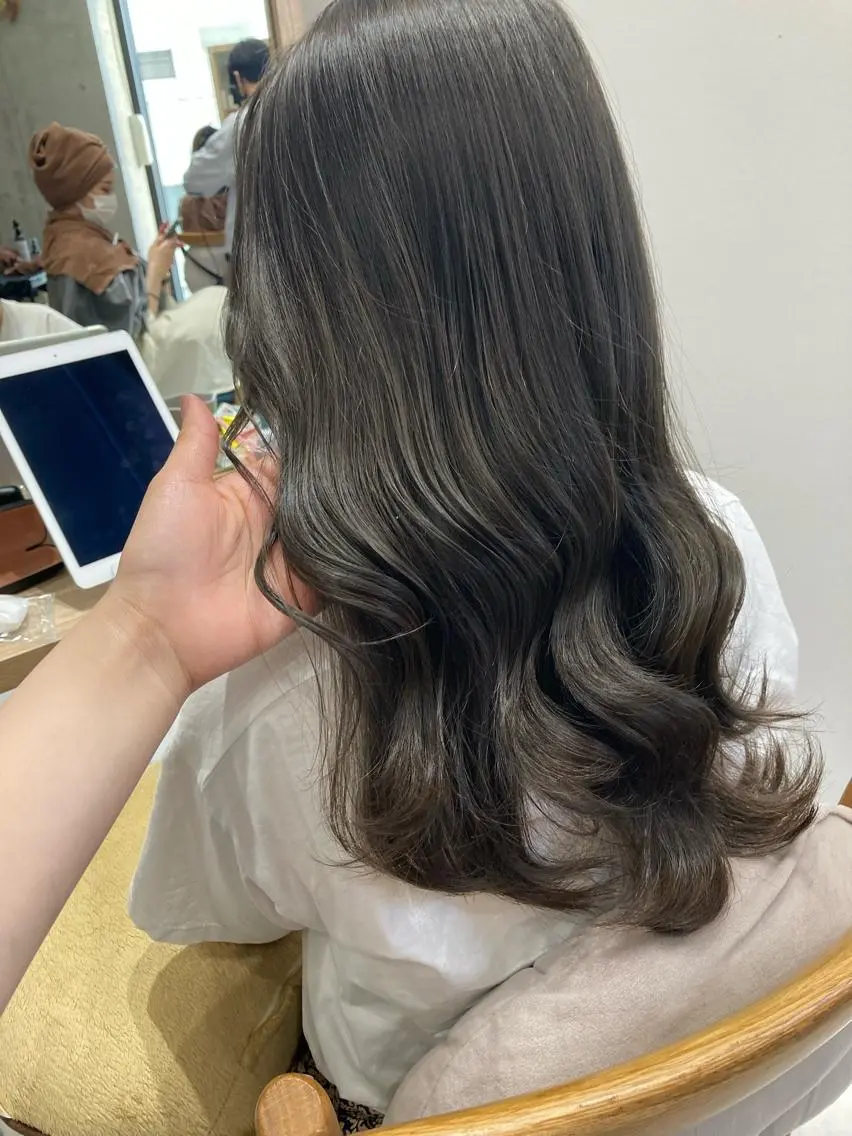 セミロング ヘアカラー トリートメント ✨色持ちの良い艶 カラー✨蟹江真世のヘアスタイル