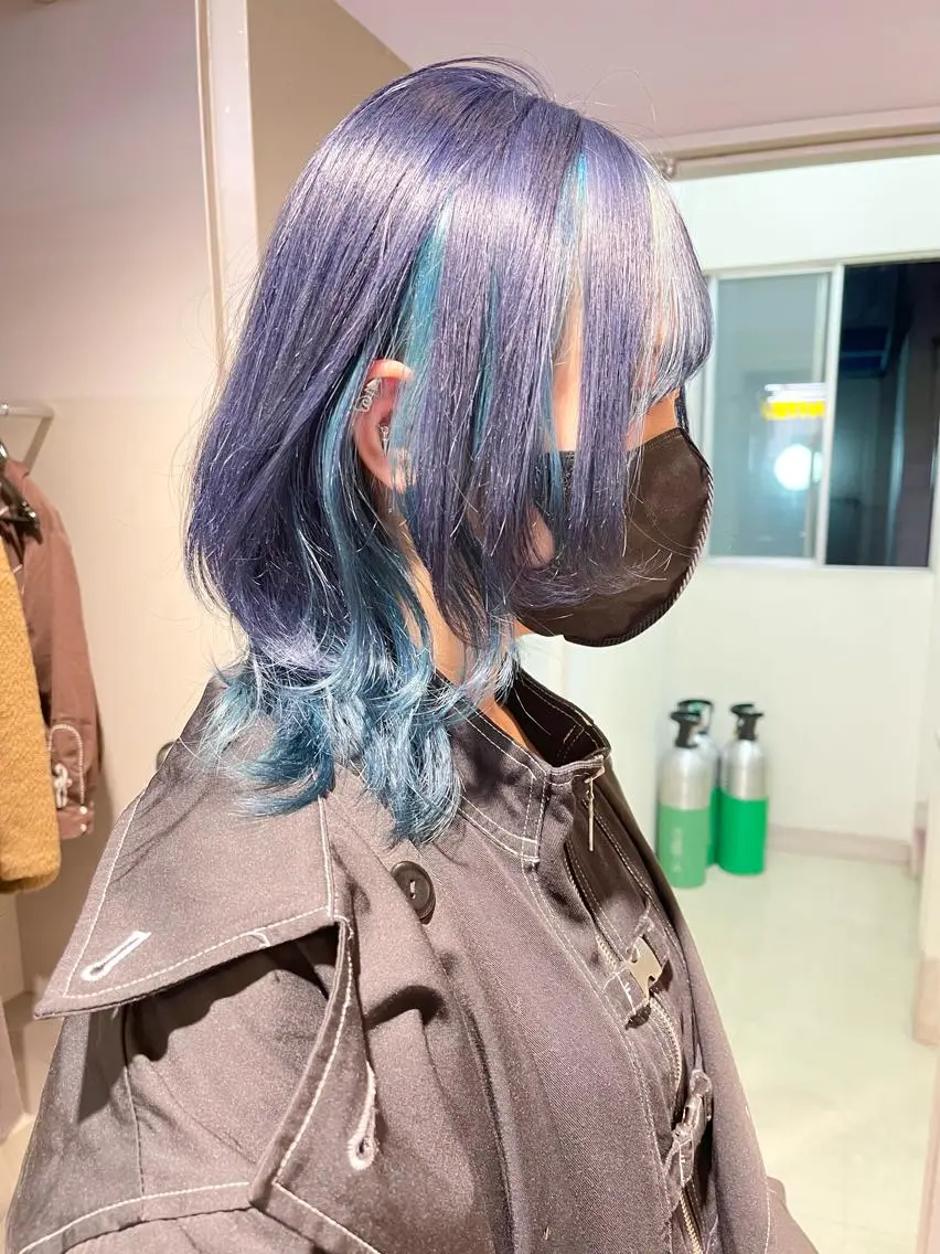 セミロング カラー ヘアカラー トリートメント ハイトーン×レイヤー カットTAKUMIのヘアスタイル