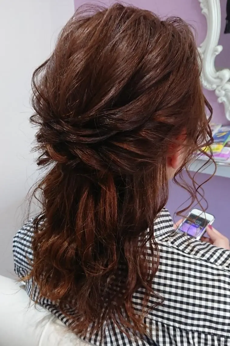 セミロング ヘアアレンジ カラー 卒業式のヘアスタイル ナカシマ  アユミのヘアスタイル