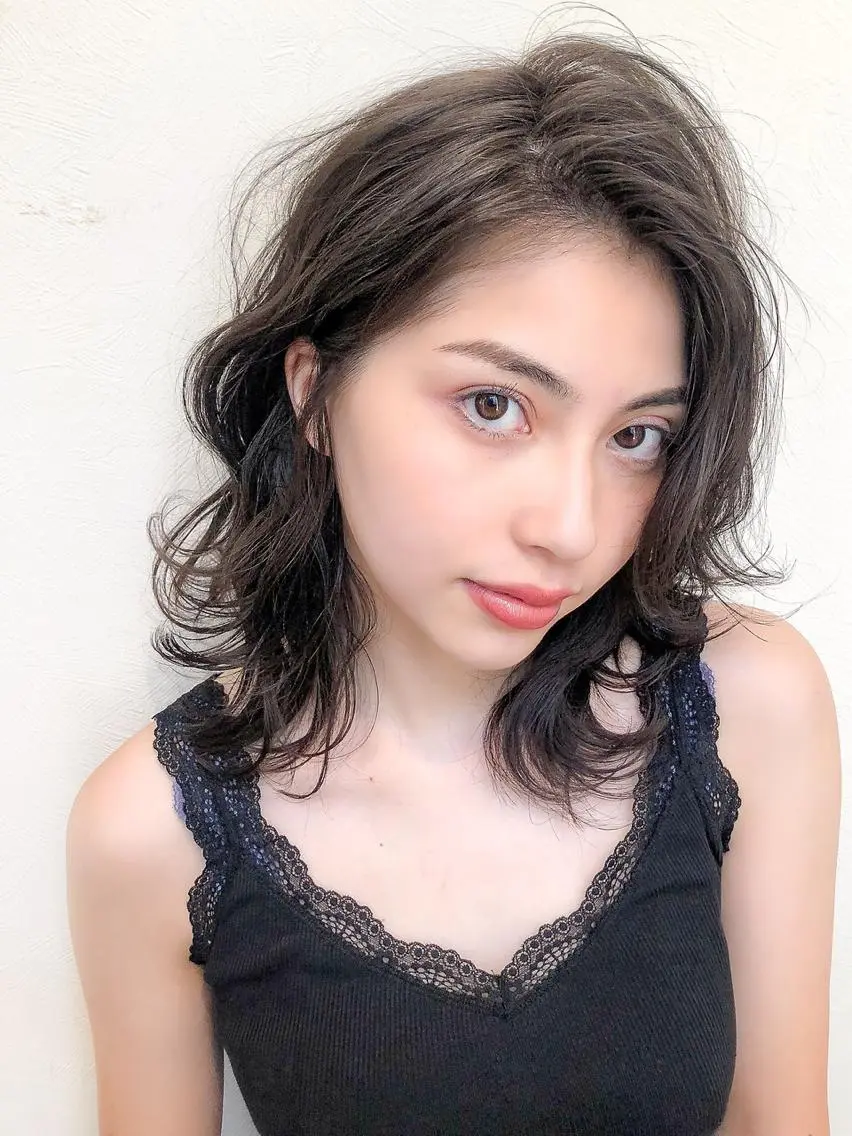 ミディアム アッシュ カット ヘアカラー トリートメント 代表山口ひな 髪質改善のプロのヘアスタイル