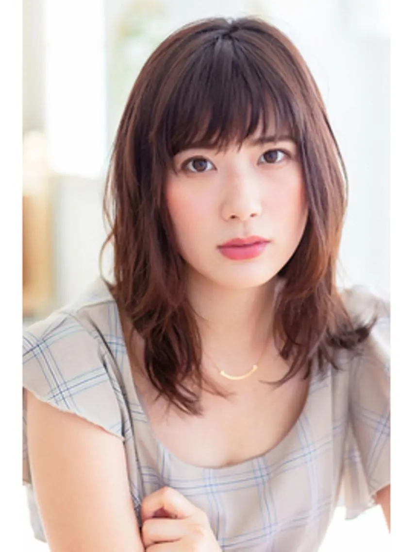 ミディアム カラー tocoha 四條畷駅のヘアスタイル