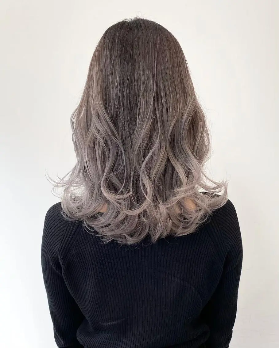 ミディアム カラー ミディアムパーマ ブリーチ ダブルカラー ハイライトカラー イルミナカラー 【公式】amble luxe 中野のヘアスタイル