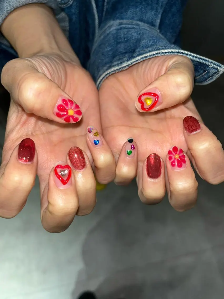 ネイル 🪐富島彩夏 /海外nail🪐のネイルデザイン