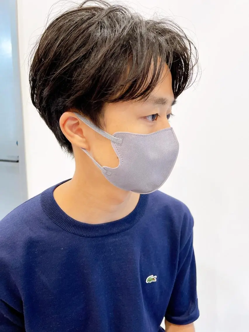 ショート パーマ メンズ センターパート メンズパーマ カット ヘアカラー パーマ 縮毛矯正 トリートメント メンズパーマ タカキリョウのヘアスタイル