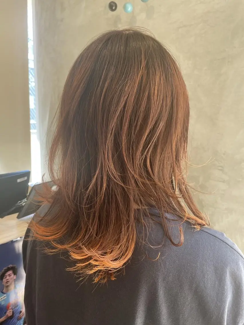 カラー セミロング ブリーチなし透明感 カラー✨山仲絢圭のヘアスタイル