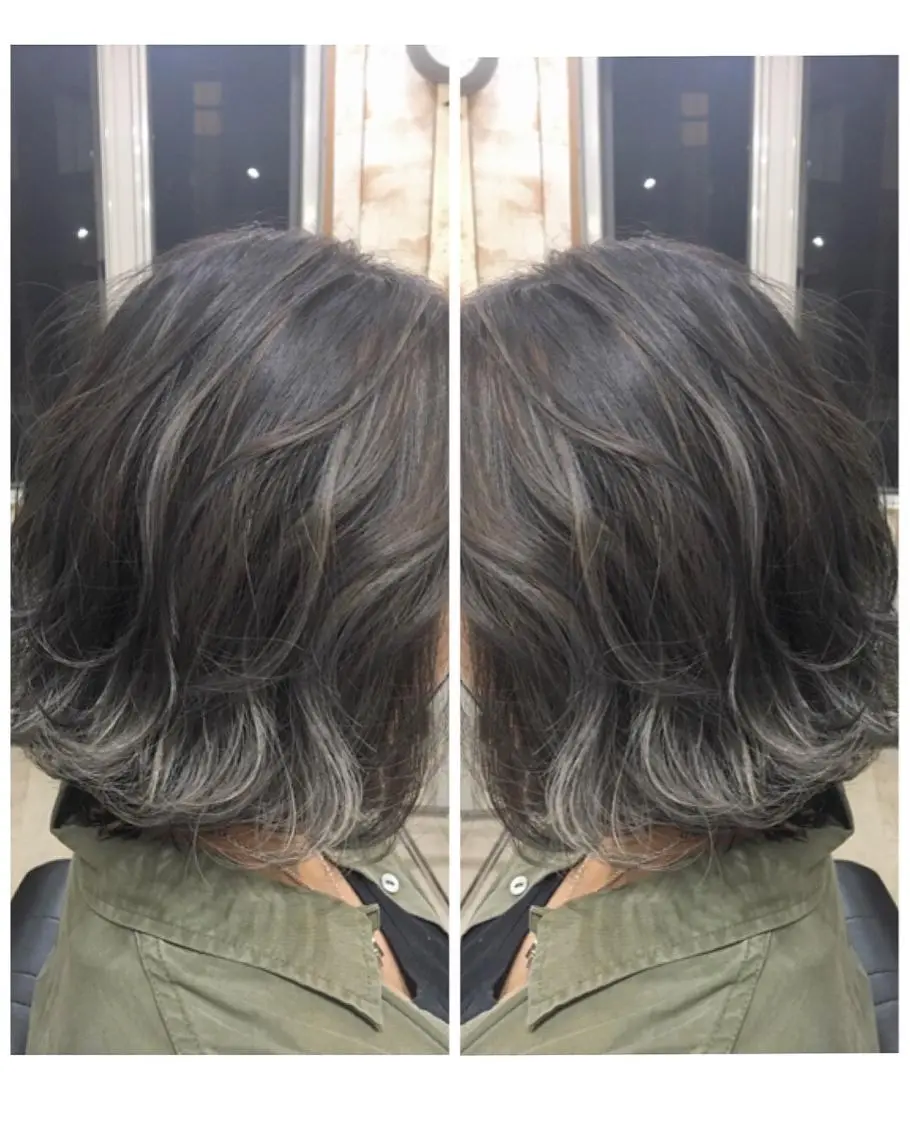 ショート カラー 鷺谷 玲奈のヘアスタイル