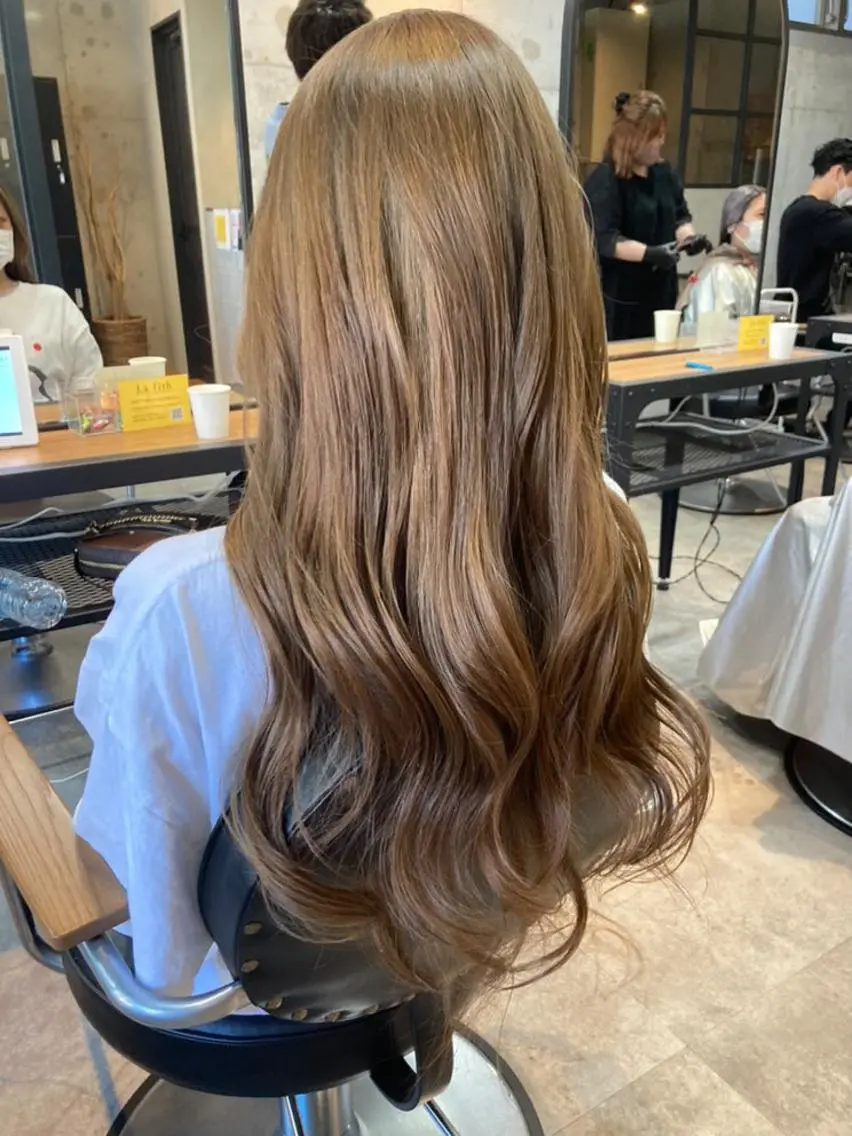 ロング カラー ベージュカラー カット ヘアカラー トリートメント 山本 みきのヘアスタイル