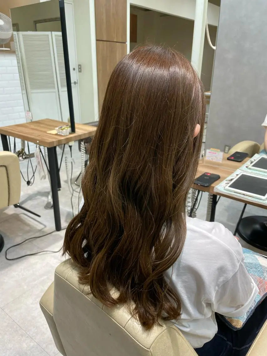 カラー 近田 小桜のヘアスタイル