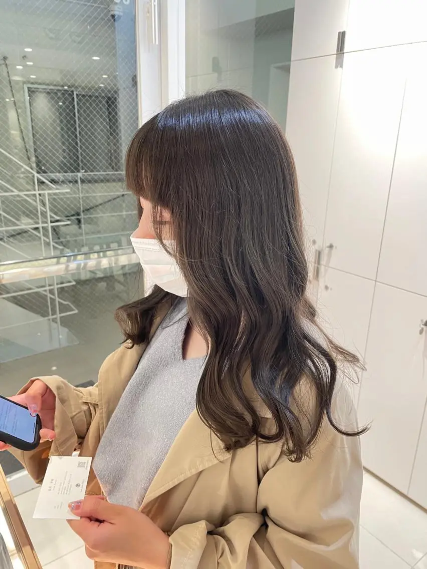 ロング カラー ヘアアレンジ ベージュカラー オリーブベージュ カット ヘアカラー トリートメント ヘアセット 艶カラー✨縮毛矯正✨ 翁長孝輔のヘアスタイル