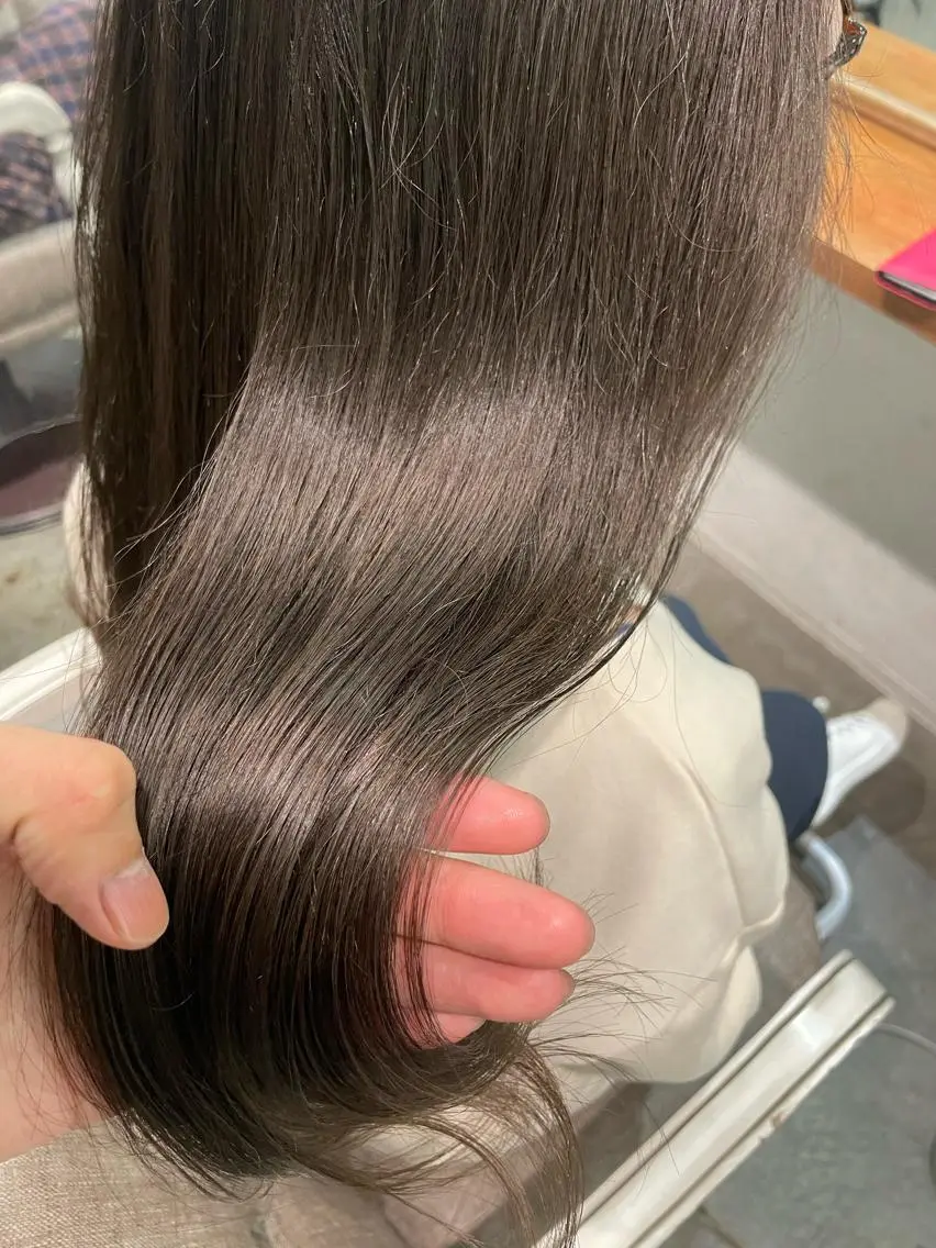 ロング カラー ヘアアレンジ ベージュカラー ブロンド ブロンドベージュ 透明感カラー グレージュ パーマモデル募集中 ✨Ukyoのヘアスタイル